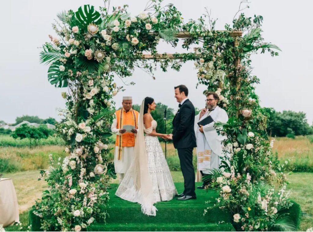 Lutheran-Hindu Multicultural Wedding in Water Mill, New York, between Robert and Angeli. Photo: Yumi Matsuo Studio