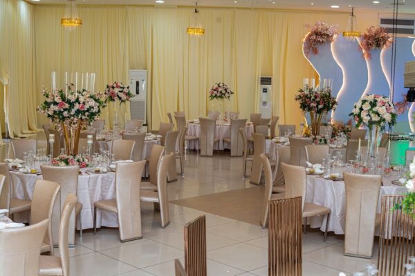 Unique Floral Centre - Image 9