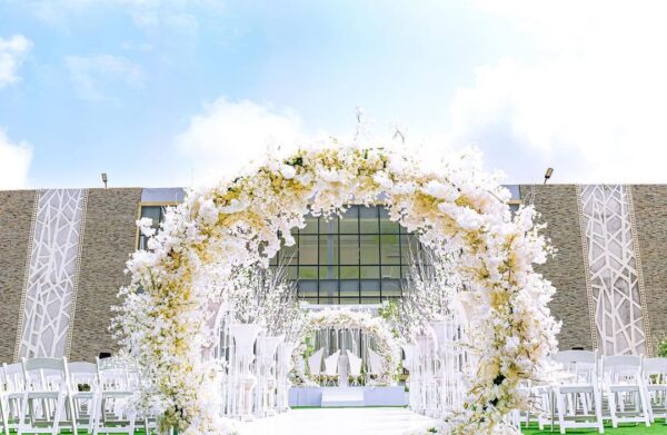 Unique Floral Centre - Image 2