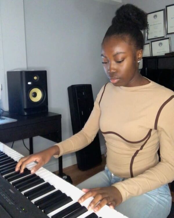 Melodies by Keren (Pianist)