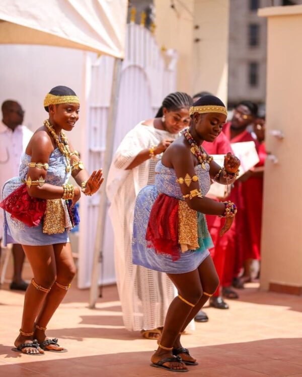 Celebrity Kete Dancers - Image 18