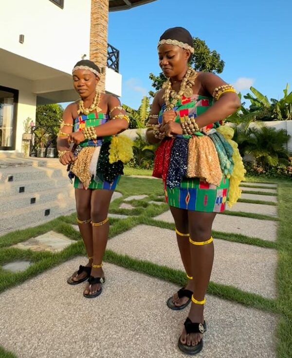 Celebrity Kete Dancers