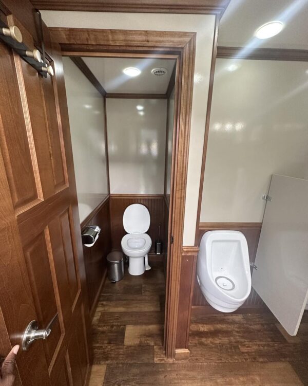 BlackGate Restrooms - Image 7