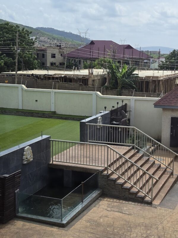 The Platinum Bay Hotel - Image 15