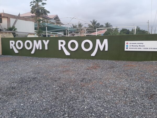 Roomy Room Event Center - Image 20