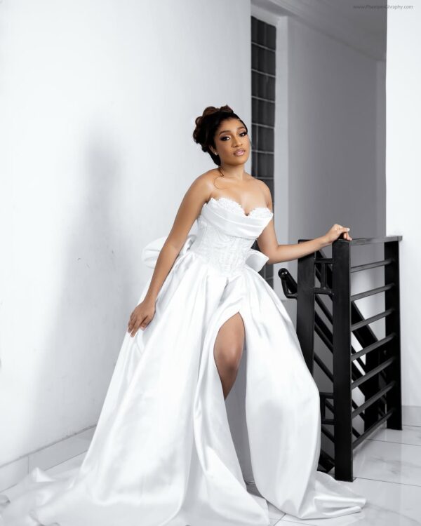 Angela Hayford - Image 3
