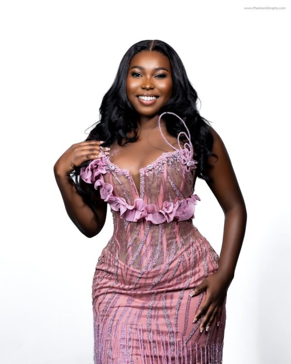 Angela Hayford - Image 35