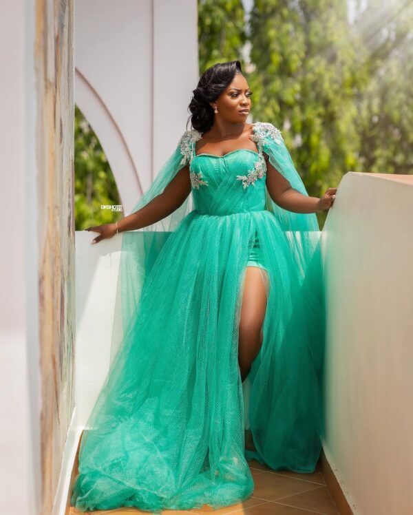 Avant La Robe - Image 20