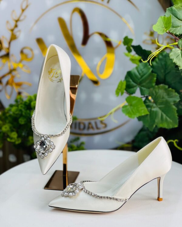 Licent Bridals - Image 42