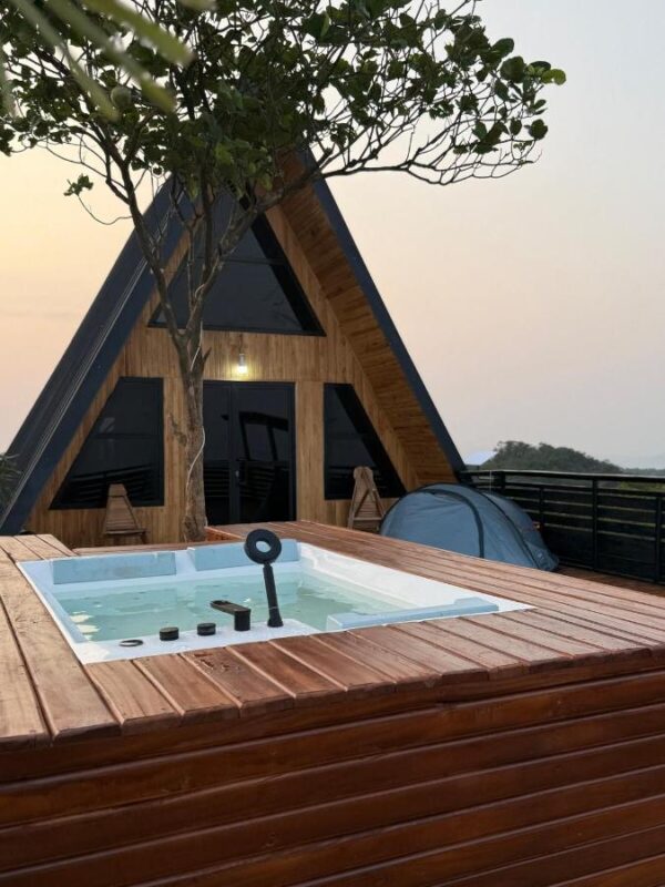 Volta Peak Cabins - Image 2