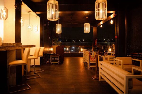 Scenic Restaurant, Bar & Cafe - Image 6