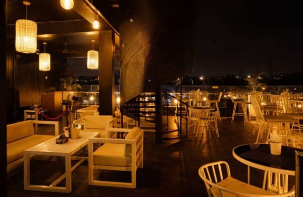 Scenic Restaurant, Bar & Cafe - Image 8