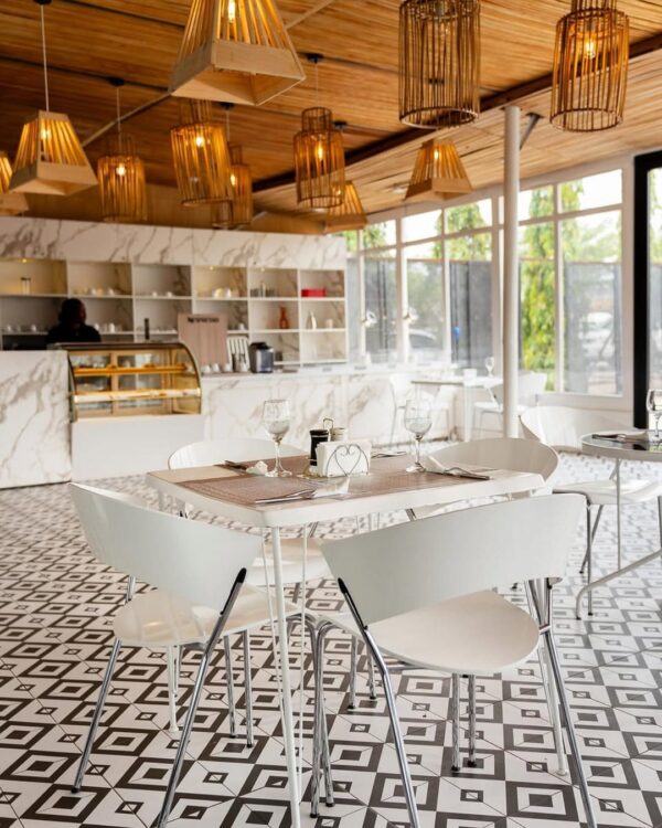 Scenic Restaurant, Bar & Cafe - Image 11