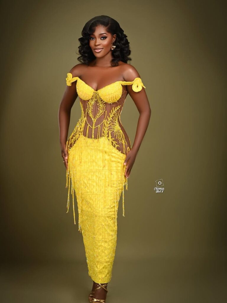 Regina Ama Dumah (creative director of Reggies Makeovers) is the most popular and best bridal makeup artist, highly reviewed for professionalism and calm under wedding-day pressure.
Image Source: Instagram/@tifa.yunus