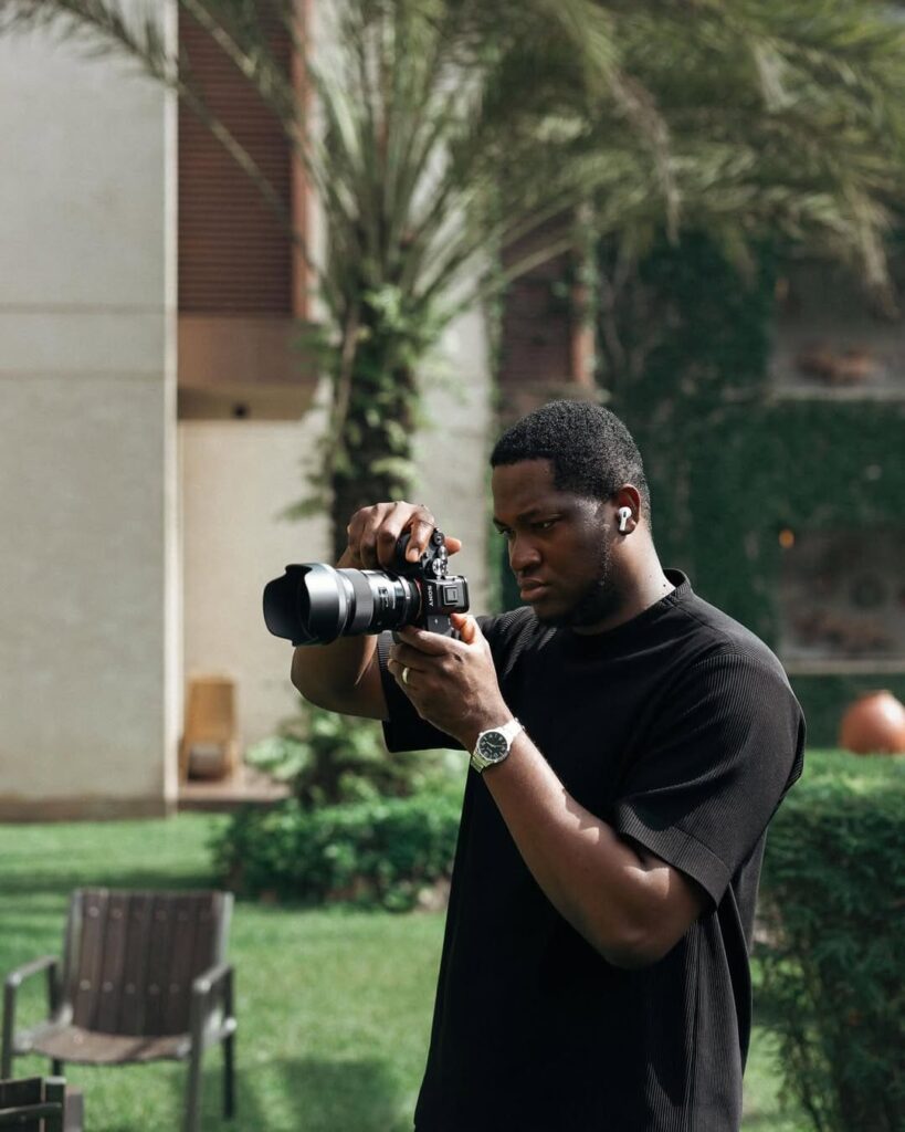 Kwaku Darko Gyimah is a Ghanaian visual artist who uses art, nature, and emotions to tell pictorial stories. He is the CEO and founder of the popular Jema Studios. 
Image Source: Instagram/@mister_gyimah