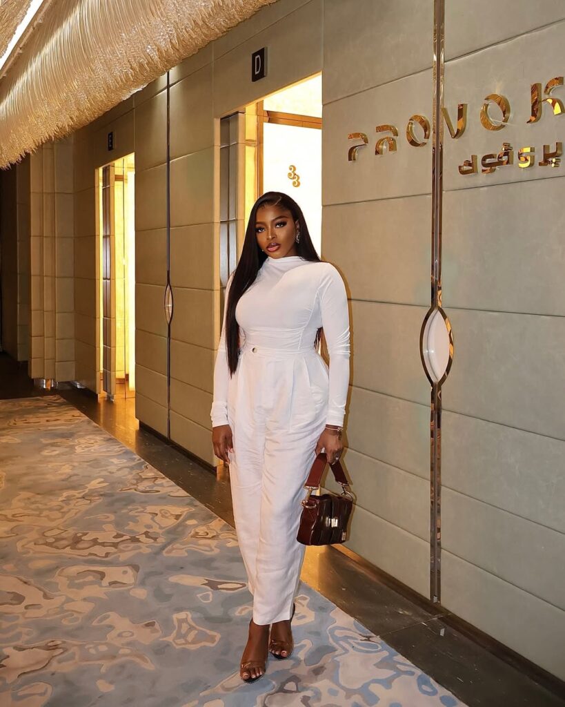 Onyinyechukwu Onyeibe, the founder and creative director of Hair by Posh Class, is a prominent Nigerian hairstylist and beauty entrepreneur who specializes in bridal, wig, and frontal styling, serving high-profile clients. Image Source: Instagram/@poshclass__