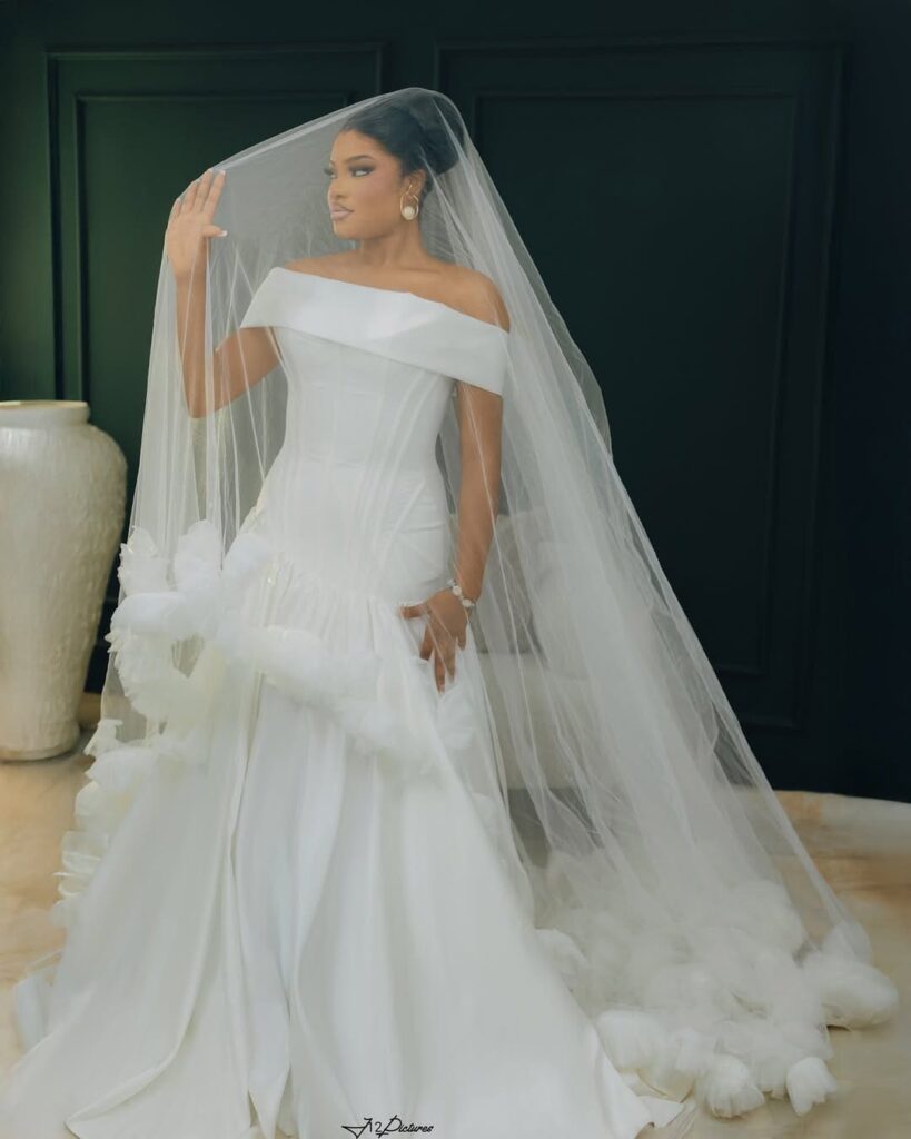 A Nigerian bride in her beautiful wedding gown from Bridals by Oprah Johnson. Image Source: Instagram/@j12_picturess