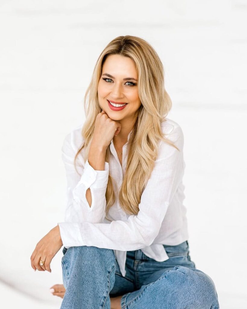 Danielle Jacobs is a bridal hairstylist and co-founder of D&M Agency, an elite management agency representing professional hair and makeup artists in Cape Town, specializing in weddings and events. Image Source: Instagram/@daniellejacobs24